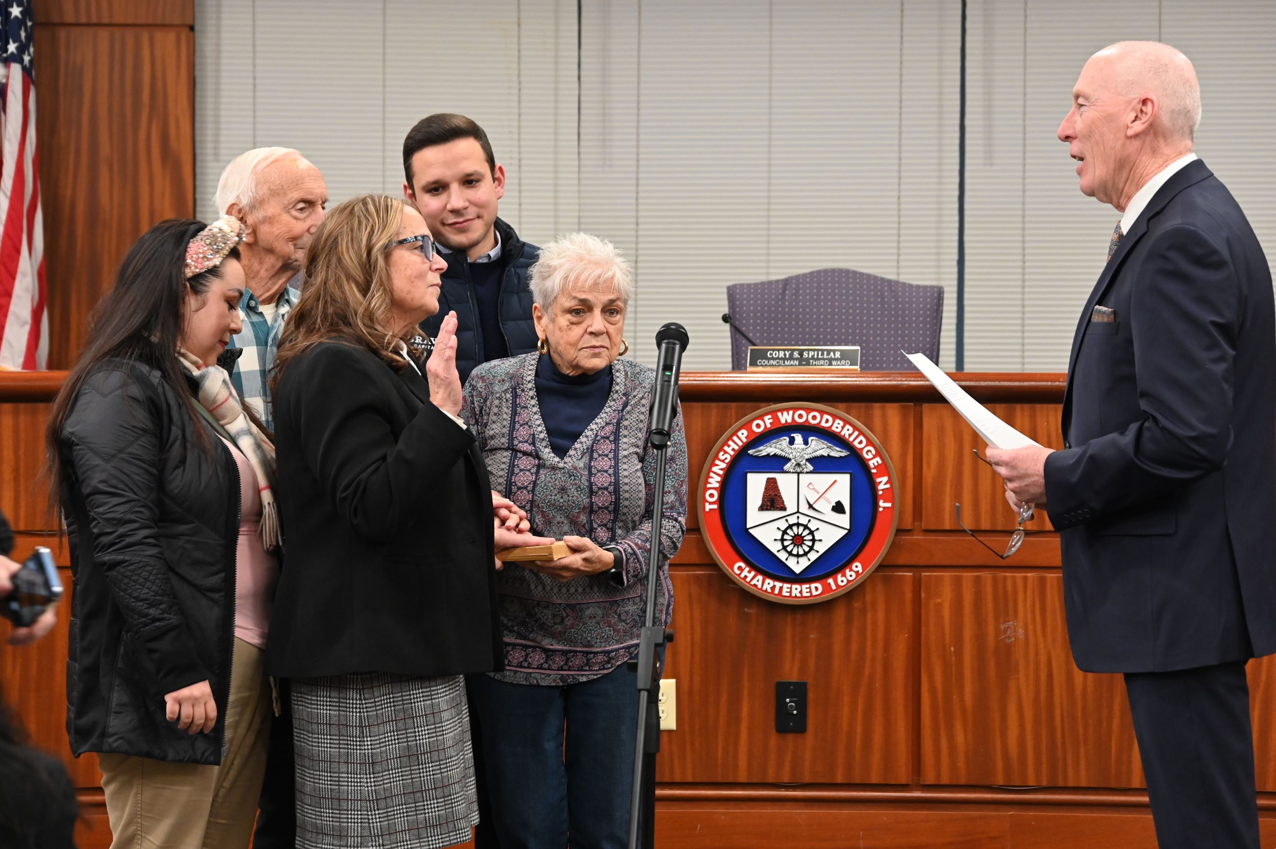 Council Swearing In (1)
